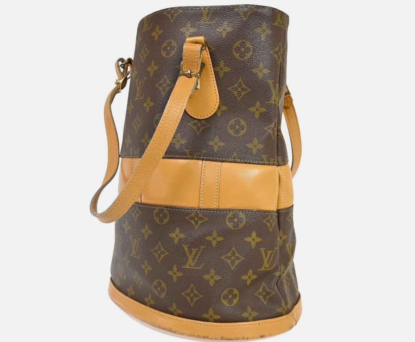 LOUIS VUITTON Bucket Shoulder Bag