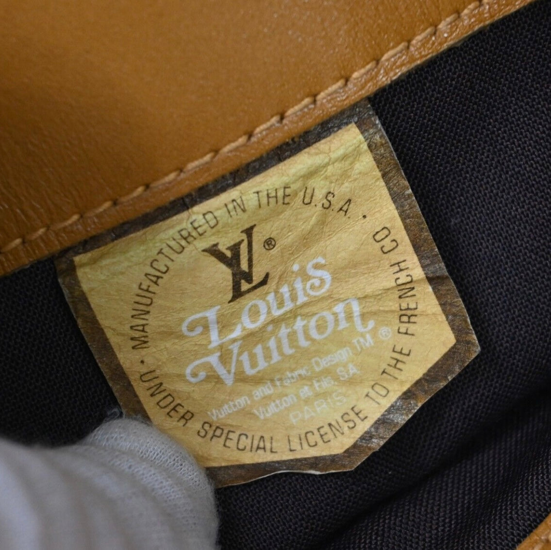 LOUIS VUITTON Bucket Shoulder Bag