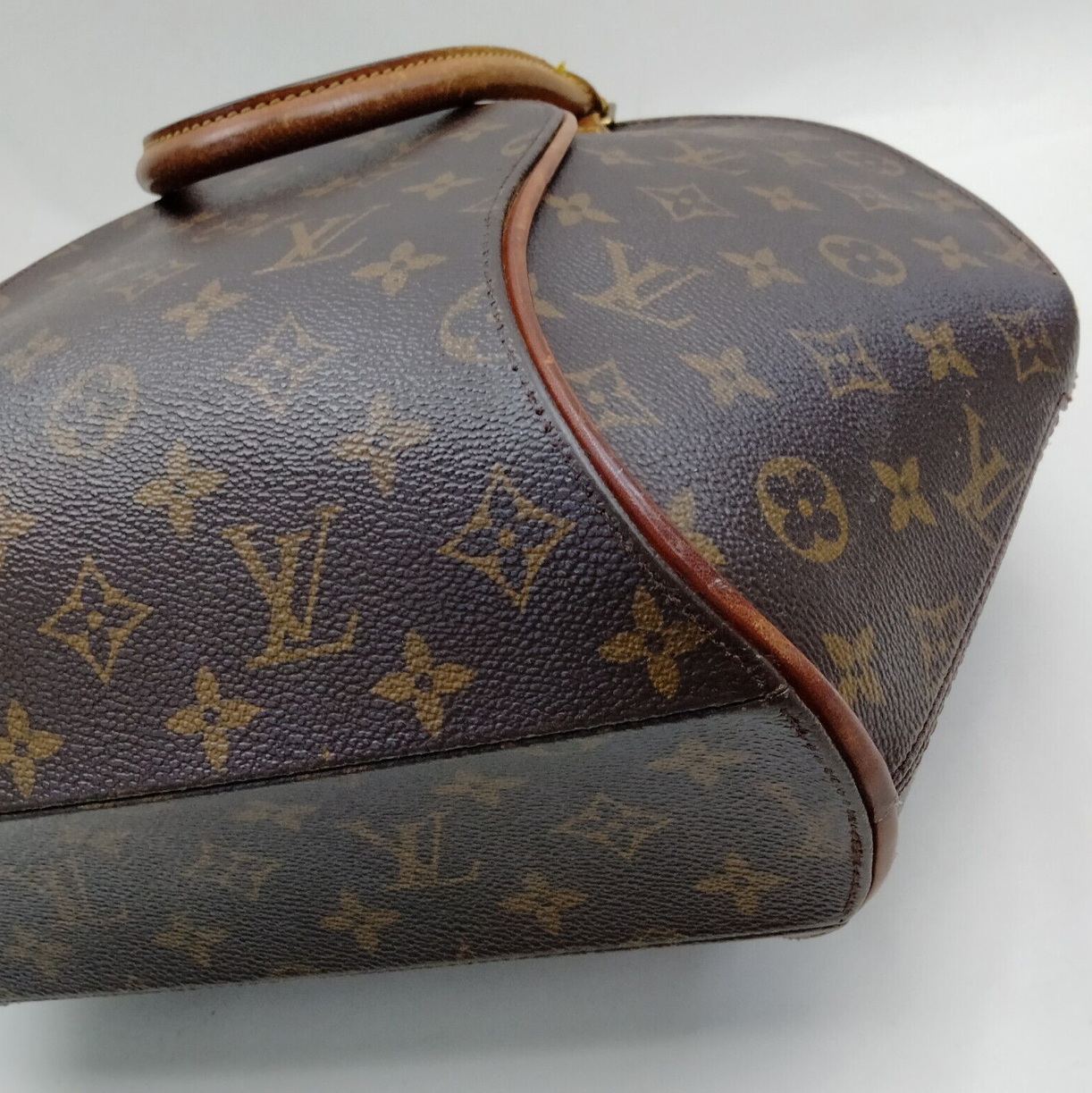 LOUIS VUITTON Ellipse Handbag